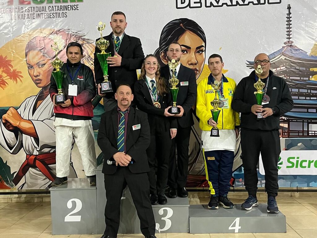 Karatê da FME Capinzal Vence a 2ª Etapa Estadual em Coronel Freitas
