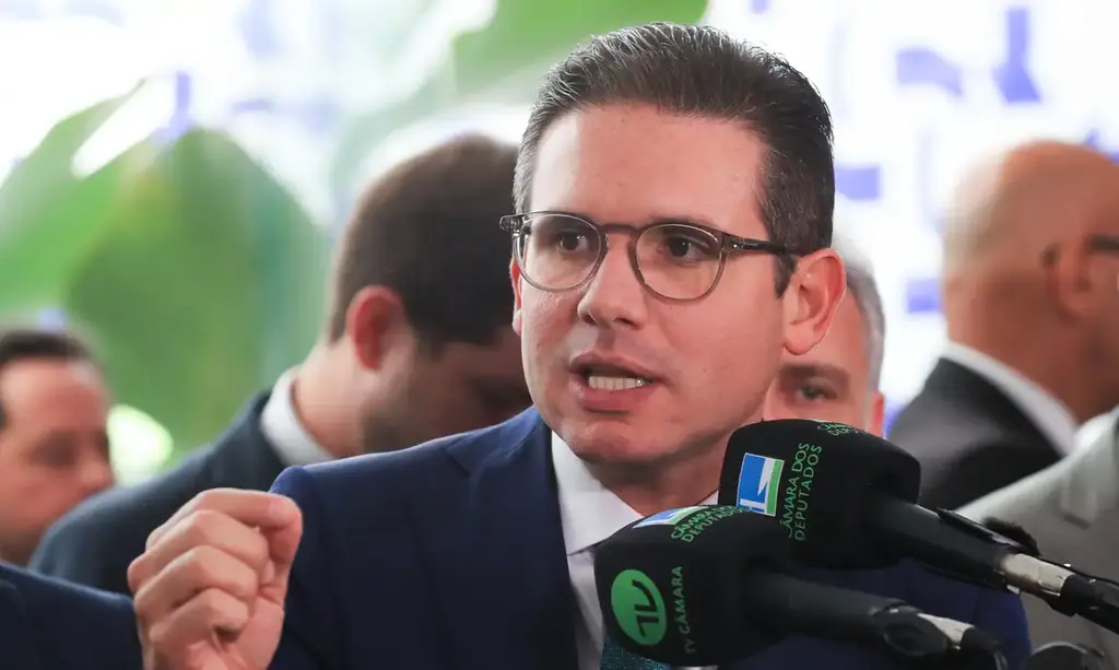 Motta envia pedido de afastamento de 14 deputados após motim na Câmara