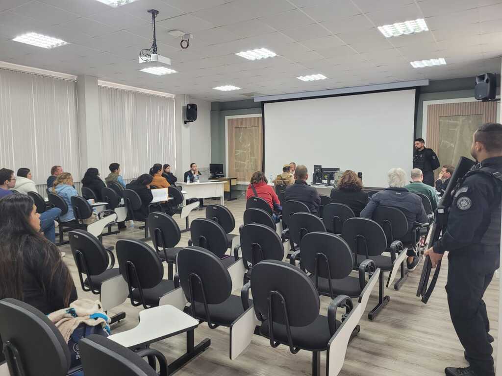 Justiça condena dois réus a 63 anos de prisão por crimes contra mulheres na Serra