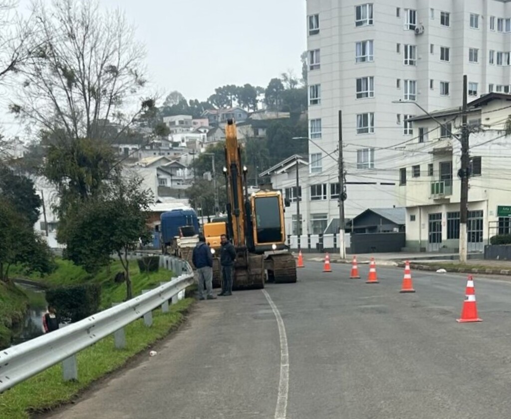 Avenida Carahá receberá contenção de encostas
