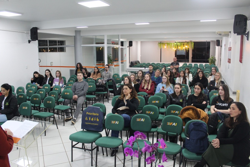 Curso de Enfermagem da UCEFF Itapiranga realiza Aula Magna