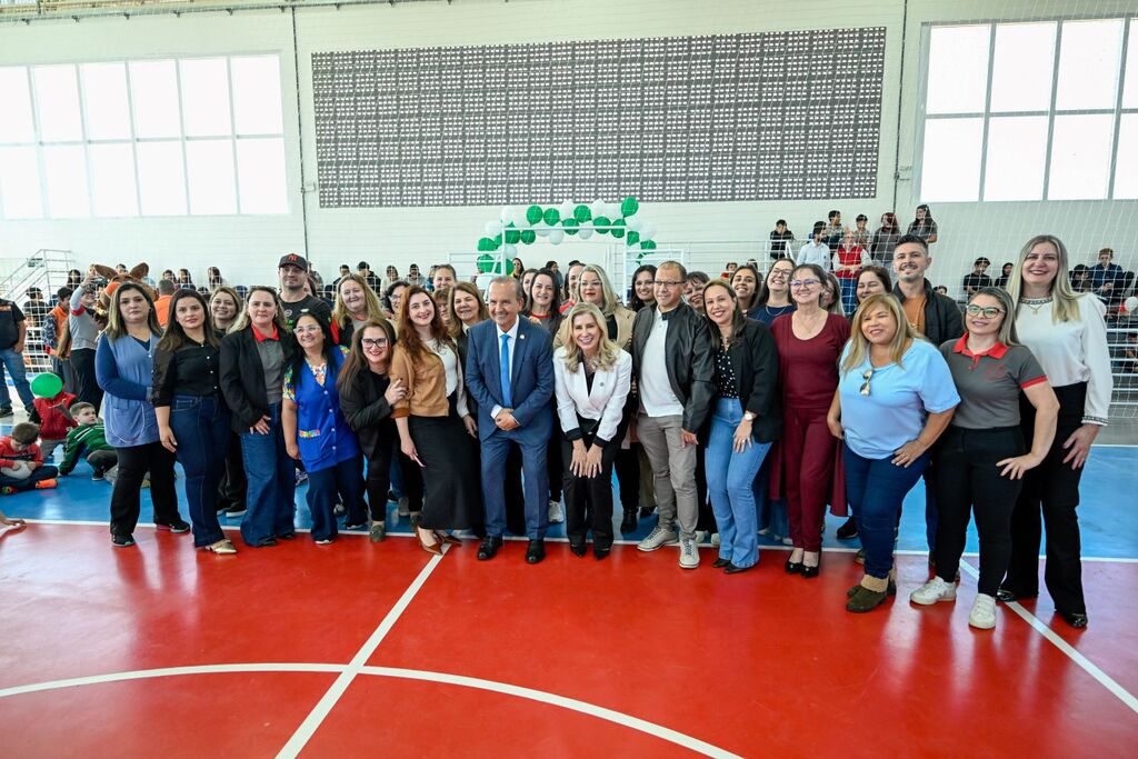 Governo de SC entrega ginásio aguardado há 15 anos em escola estadual de São Francisco do Sul