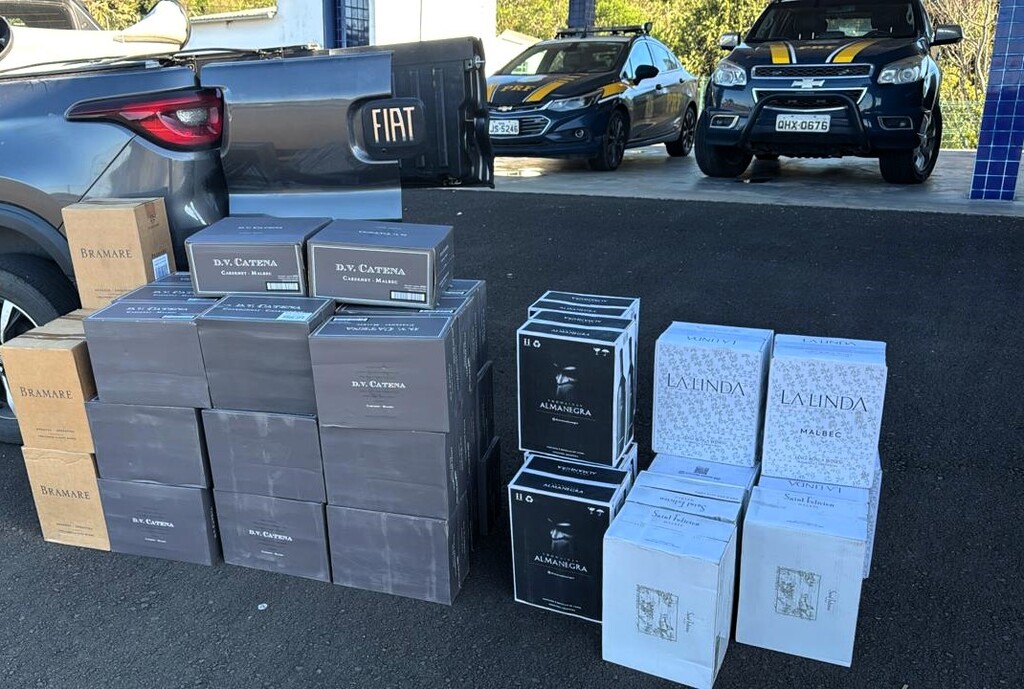 300 garrafas de vinho argentino são apreendidas na BR-153