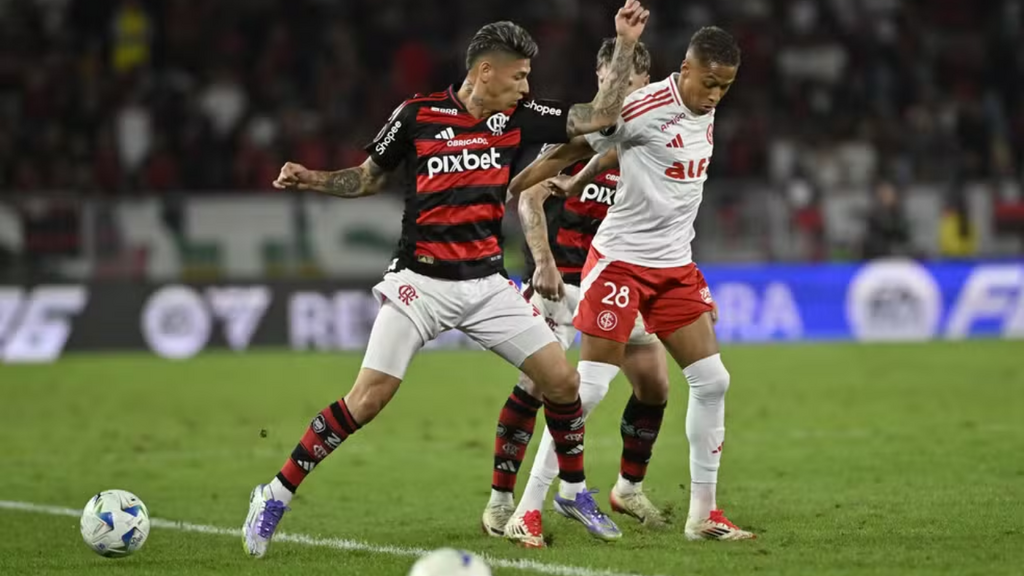 Foto: André Durão - Flamengo vence Internacional com vantagem mínima e mostra semelhanças com 2019