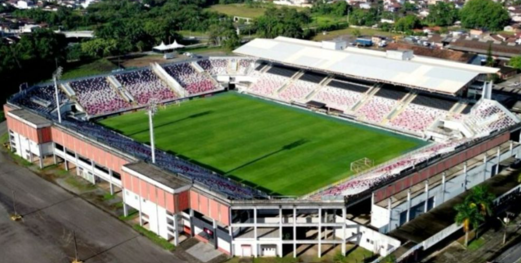 Arena Joinville inicia etapas para troca do gramado por grama sintética