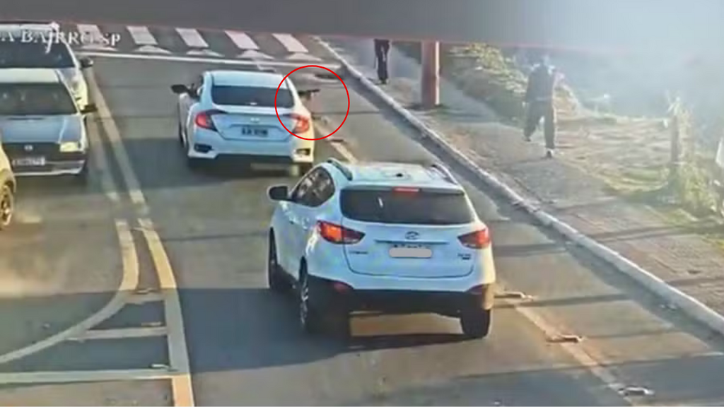 Foto: Reprodução NSCTV/G1 - Homem é morto a tiros em área próxima a escola em SC