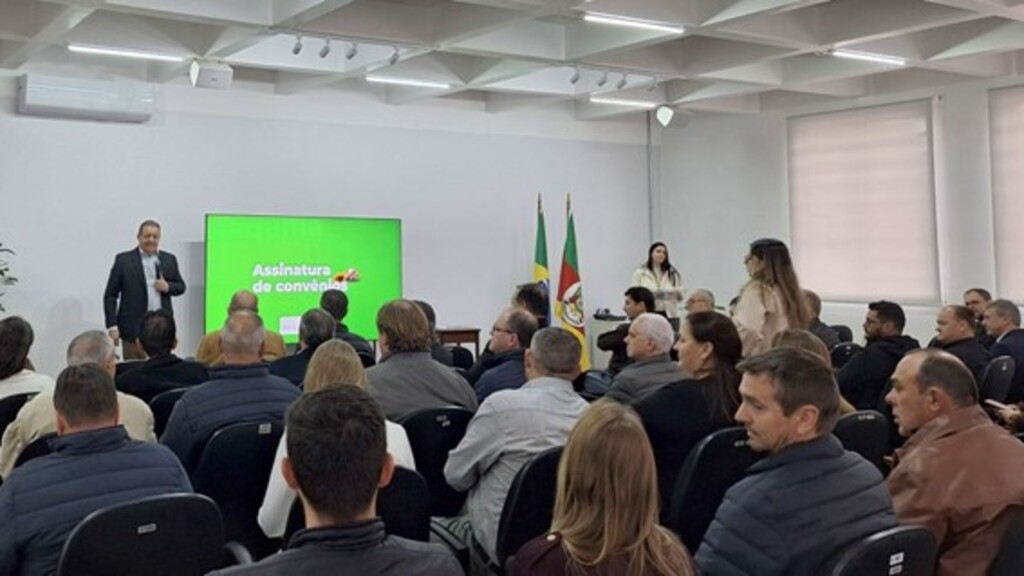 Uruguaiana recebe R$ 300 mil para recuperação de estradas rurais