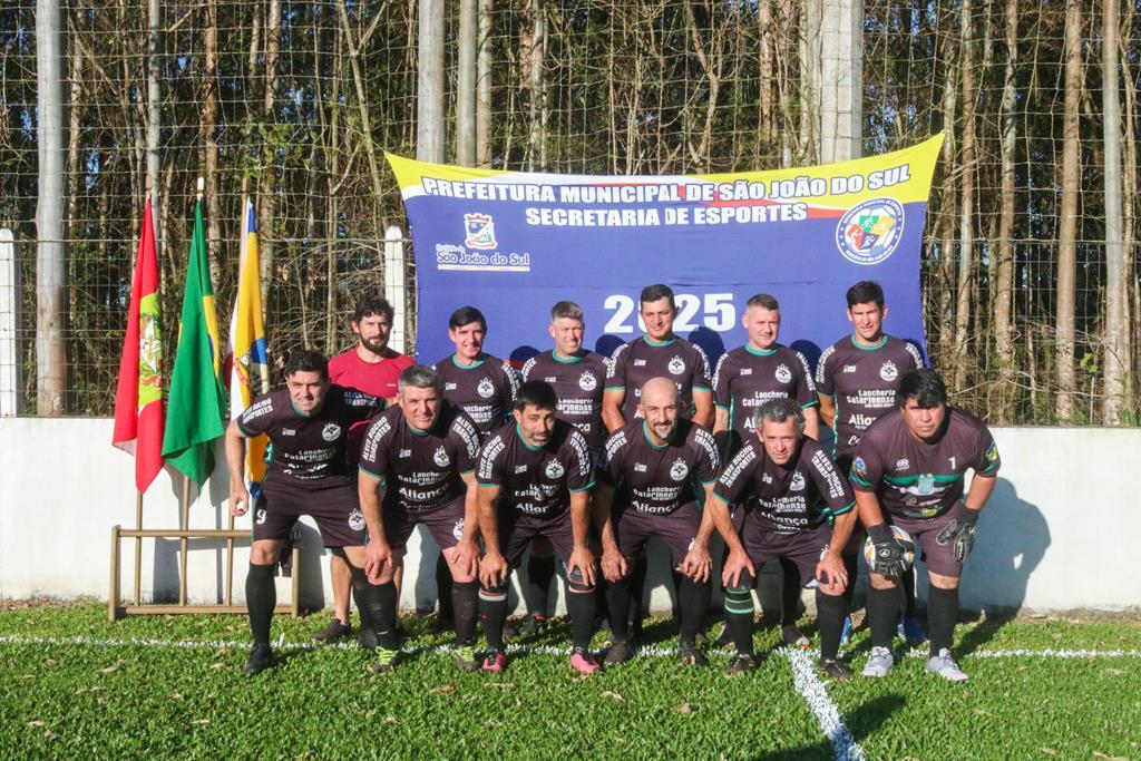 BONS JOGOS MARCARAM O INÍCIO DO CAMPEONATO DE FUTEBOL SUÍÇO