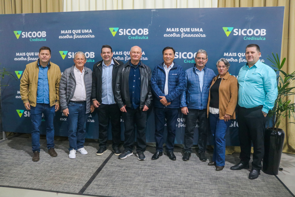 SICOOB CREDISULCA REUNIU PRODUTORES PARA DEBATER TENDÊNCIAS DO AGRONEGÓCIO