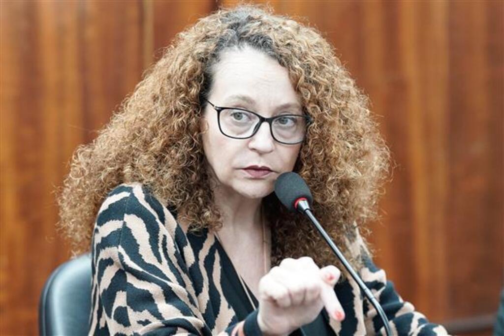 Luciana Genro questiona falta de canabidiol para tratamento de autistas