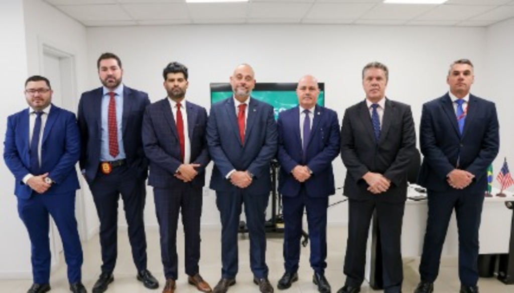 Comitiva do Consulado-Geral dos EUA visita GAECO, CyberGAECO e CISI para fortalecer cooperação internacional na investigação de crimes