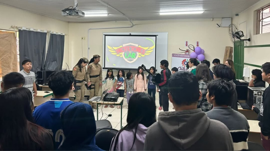 Rede Catarina leva conscientização contra violência doméstica a escolas de Imaruí