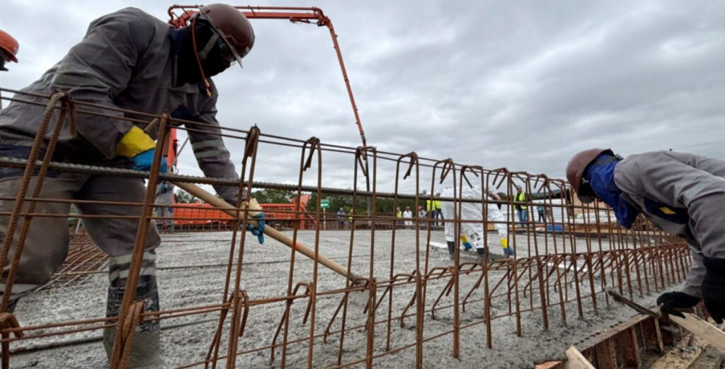 Obras da Ponte Joinville avançam com concretagem de rampas de acesso