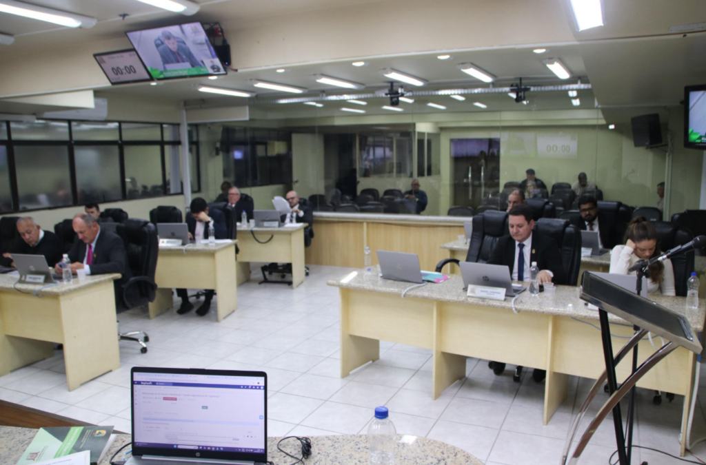 Resumo da 55ª Sessão Ordinária da 20ª Legislatura da Câmara de Criciúma