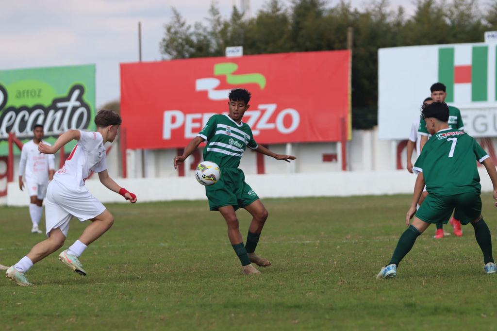 Sub-17 perde e está na quarta colocação no seu grupo
