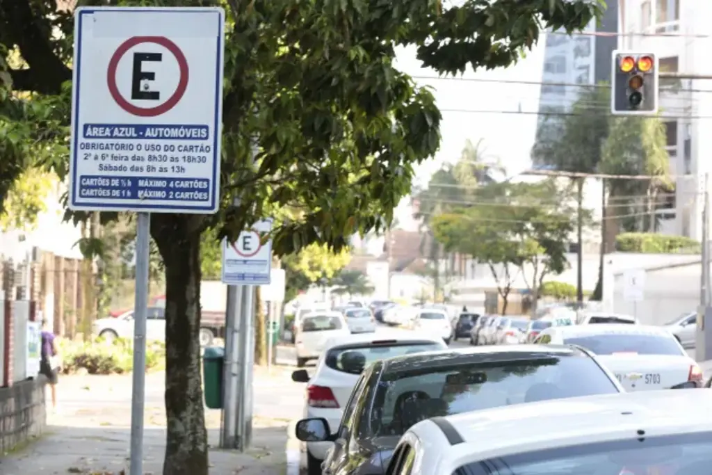 Estacionamento rotativo pago avança na Câmara de Joinville