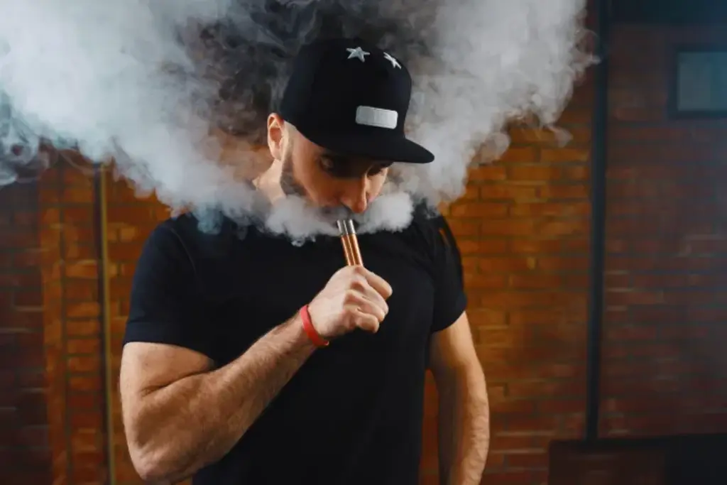 Câmara de Joinville avança em projeto contra uso de cigarros eletrônicos nas escolas