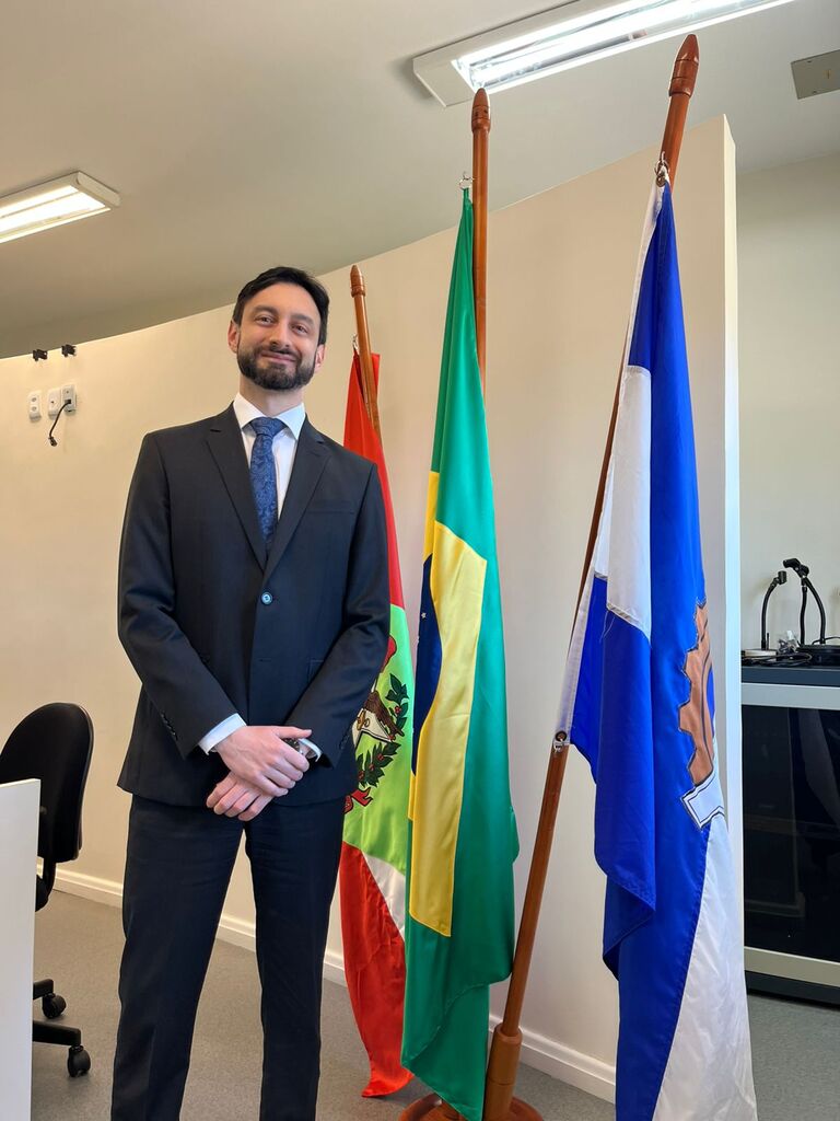 Meta de Drº. Juliano Martins Ecco é zerar processos parados