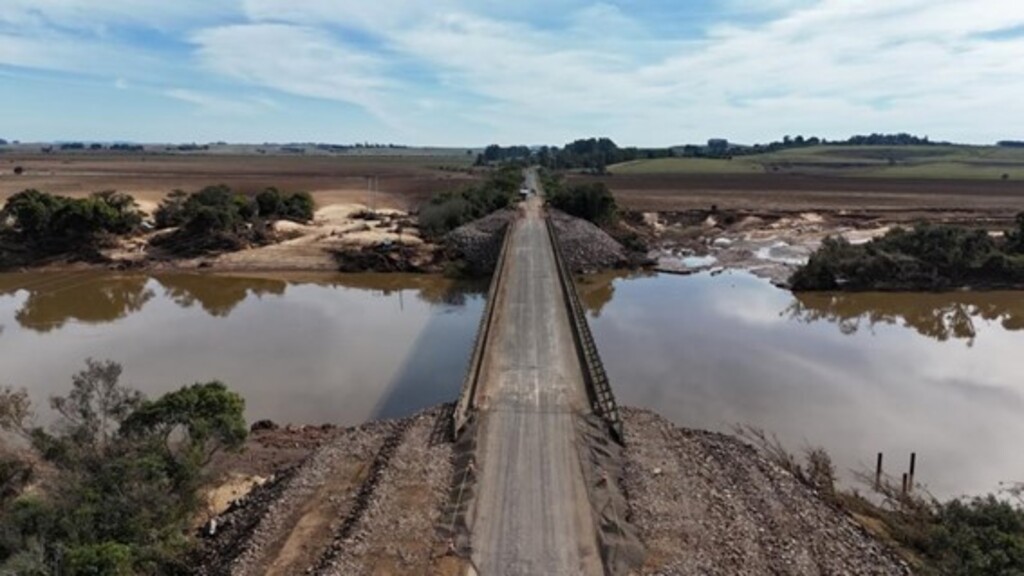 Fronteira Oeste recebe investimento de R$ 4 milhões em recuperação de rodovias