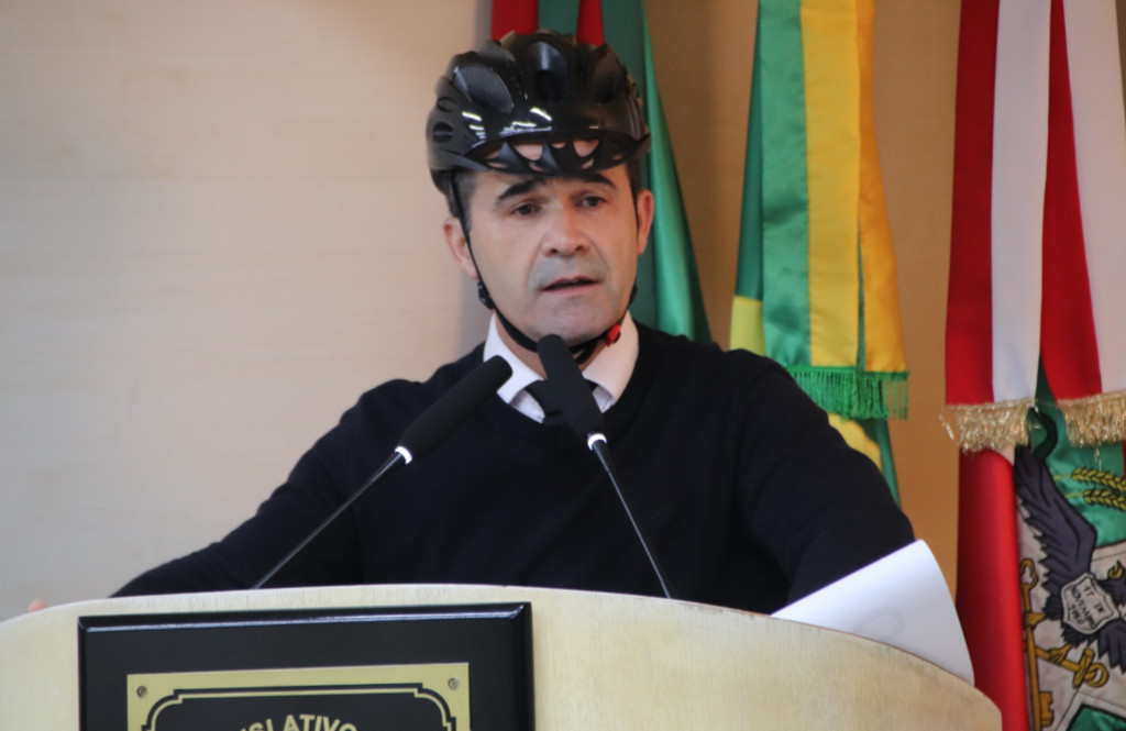 Sinalização positiva sobre ciclovia na Avenida Centenário é pauta na Câmara de Criciúma