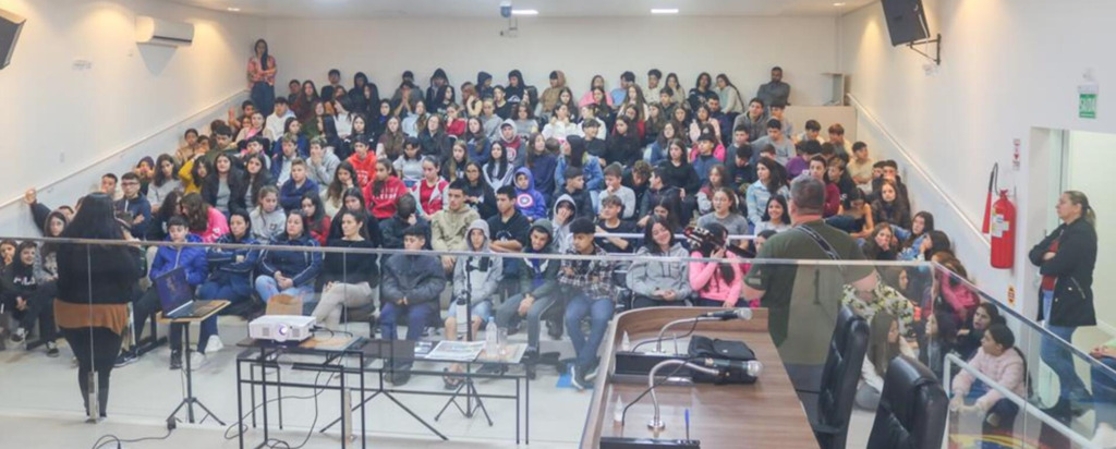 PROCURADORIA DA MULHER REALIZA PALESTRA  MUSICAL EM ALUSÃO AO AGOSTO LILÁS EM SÃO JOÃO DO SUL