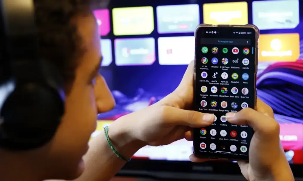 Aprovado PL que cria regras contra a adultização de crianças e adolescentes na internet