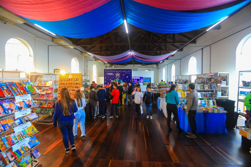 11ª Feira do Livro movimenta São Francisco do Sul com programação cultural gratuita