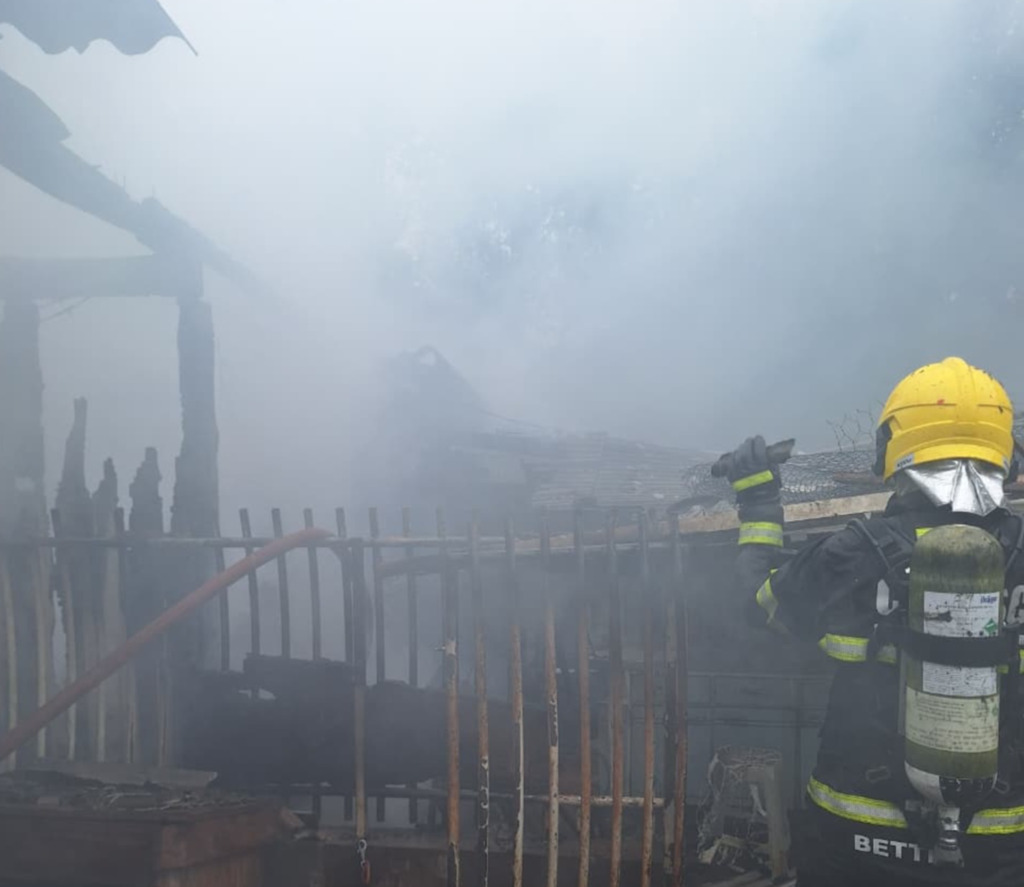 Incêndio em residência é registrado no Bairro São Cristóvão