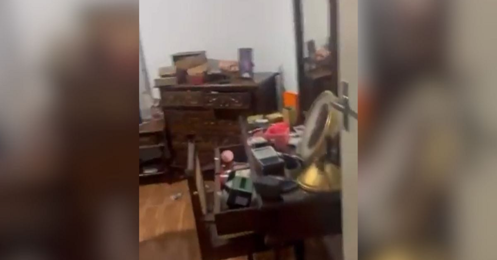 Tudo o que se sabe sobre o assalto à casa dos ex-sogros de Bolsonaro: “Uma hora de terror”