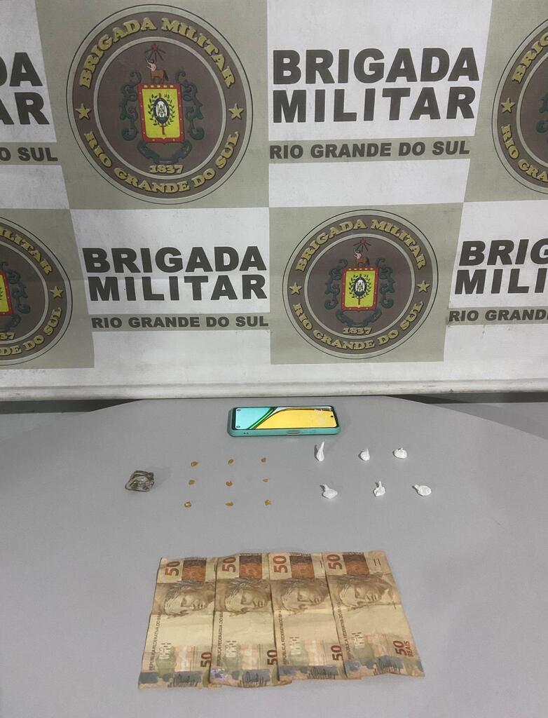 TRÊS PRESOS E 260 PORÇÕES DE DROGAS TIRADAS DAS RUAS NO FINAL DE SEMANA, NO LITORAL NORTE
