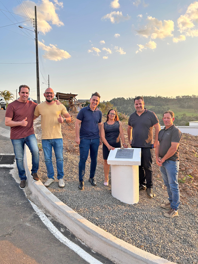 PREFEITURA DE PIRATUBA INAUGURA PAVIMENTAÇÃO ASFÁLTICA DE RUAS ALPES E SUÍÇA