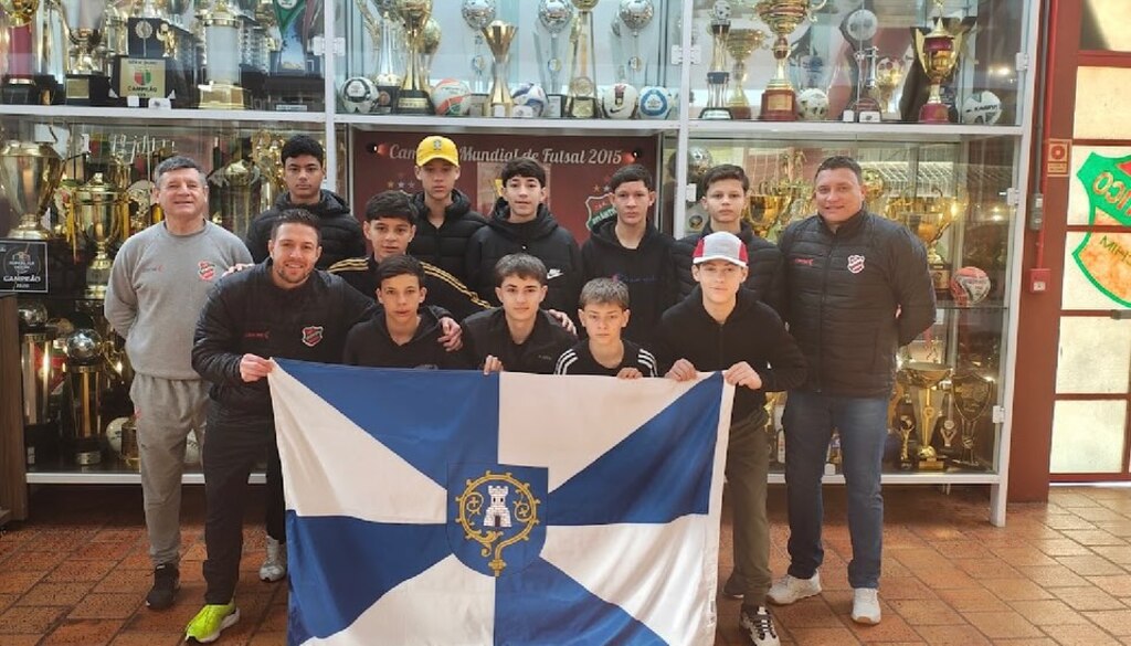CME Ascurra faz intercâmbio em um dos principais times do futsal brasileiro.