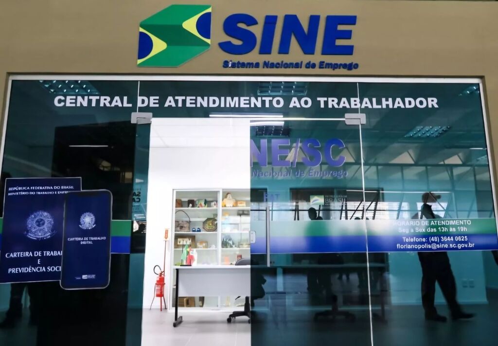 Santa Catarina inicia a semana com 9.973 vagas abertas pelo Sine