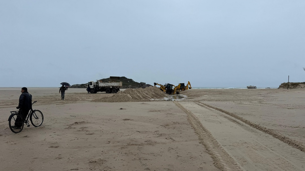 Garopaba declara Situação de Emergência após erosão marinha e autoriza abertura da Barrinha