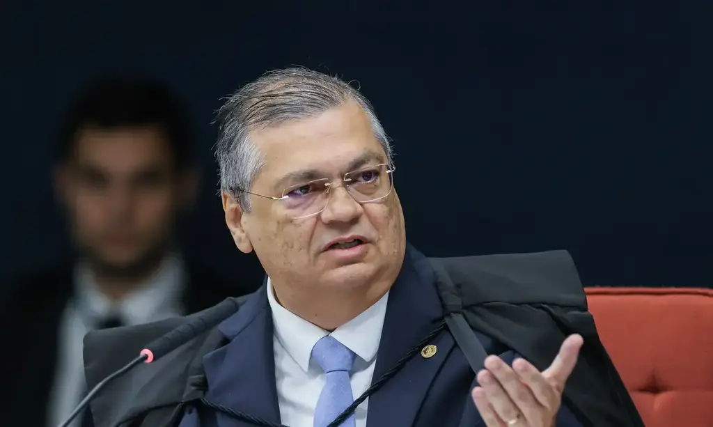 Dino manda PF investigar R$ 694 milhões em emendas parlamentares