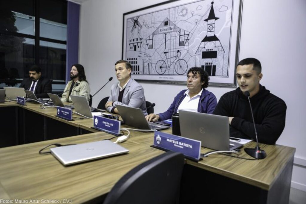 Finanças aprova projetos que preveem Orçamento de R$ 25,7 bilhões para os próximos 4 anos