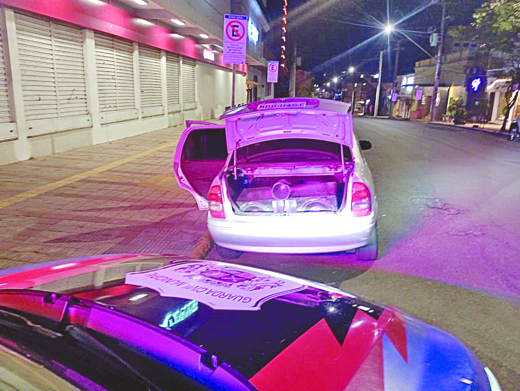 Veículo com som alto é apreendido é apreendido no centro