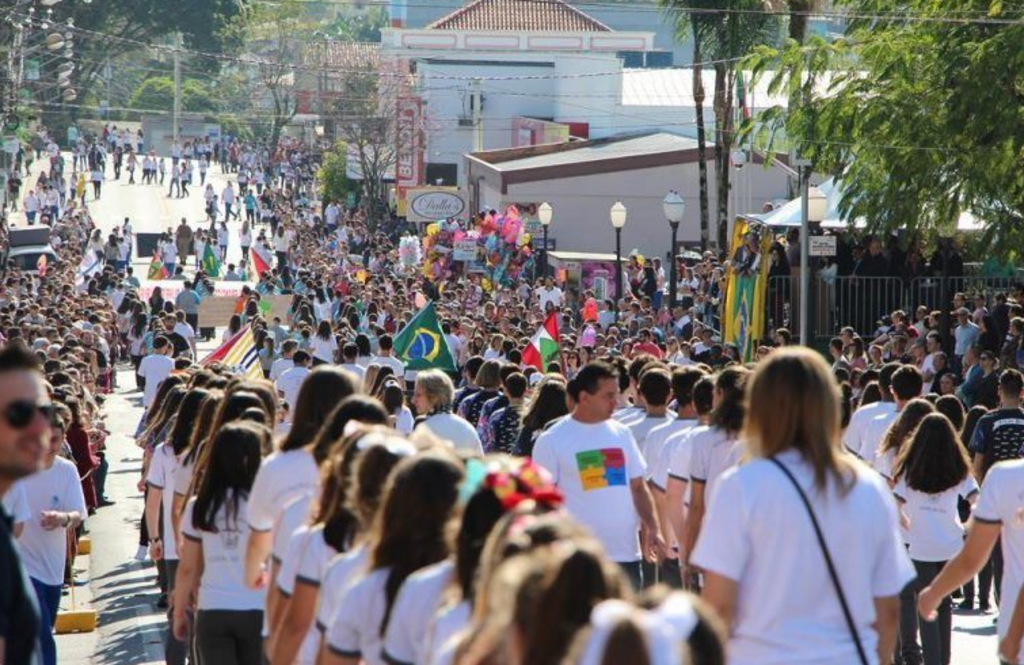 Cocal do Sul terá restrições de estacionamento no desfile de Sete de Setembro