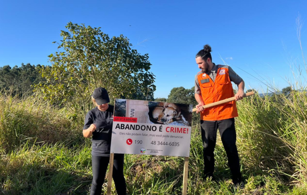 Placas de conscientização são instaladas em Cocal do Sul para combater abandono de animais