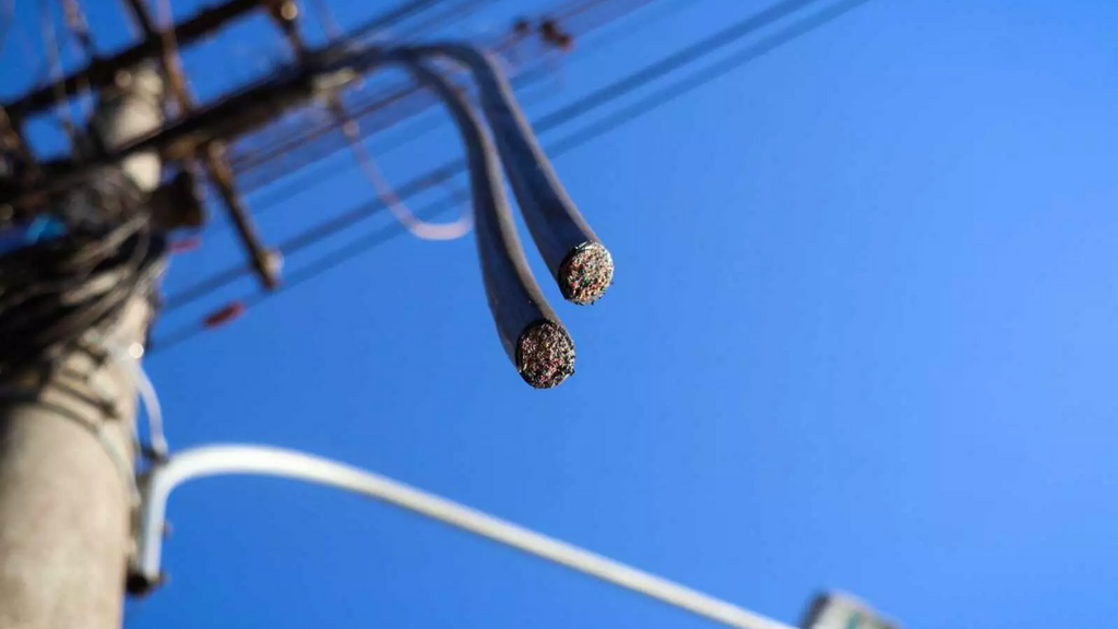 Furto de fios de cobre é registrado às margens da BR-101 em Imbituba