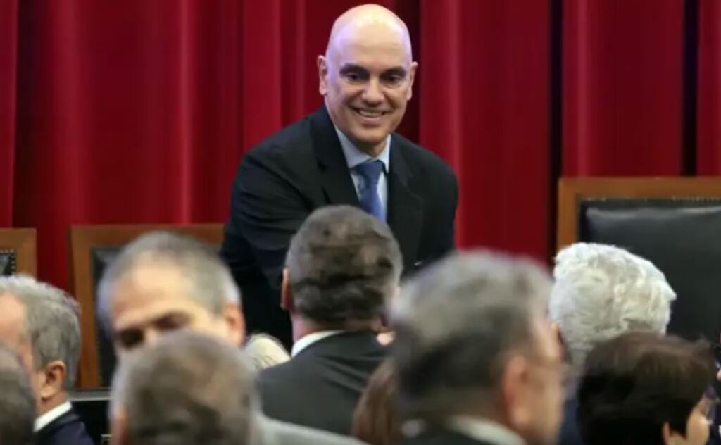 PF pede para vigiar casa de Bolsonaro 24 horas; Moraes envia solicitação à PGR