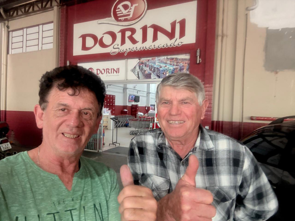 Casual e marcante: jornalista Aldo Azevedo encontra Américo Faé em seu aniversário