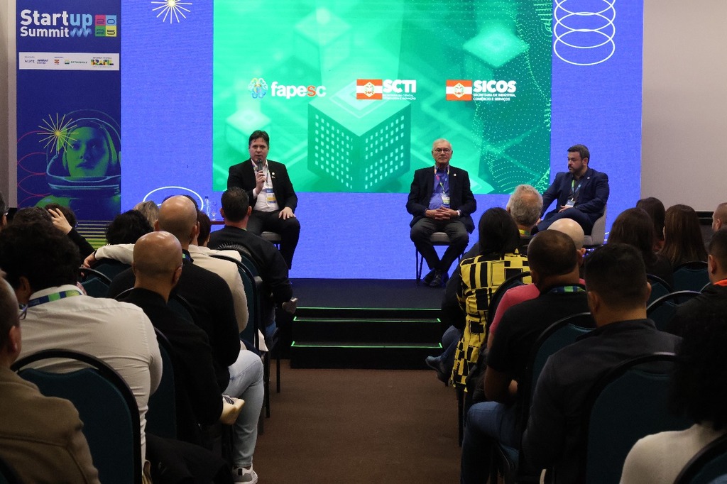Fapesc, SCTI e Sicos apresentam programas e ações para o empreendedorismo de SC