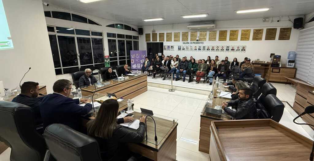 Câmara de Vereadores de Campo Belo do Sul promove sessão voltada ao Agosto Lilás