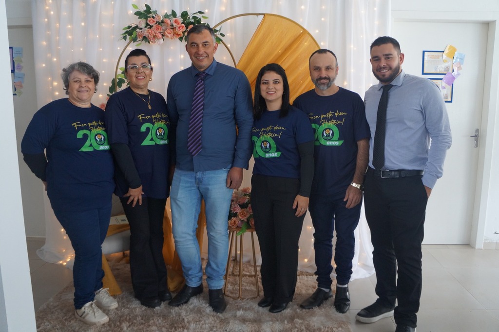 Câmara de Vereadores realiza Sessão Solene em homenagem aos 20 anos da APAE