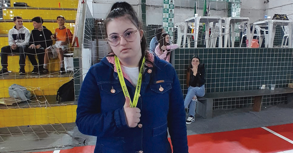 Aninha precisa de ajuda para fazer uma cirurgia no coração