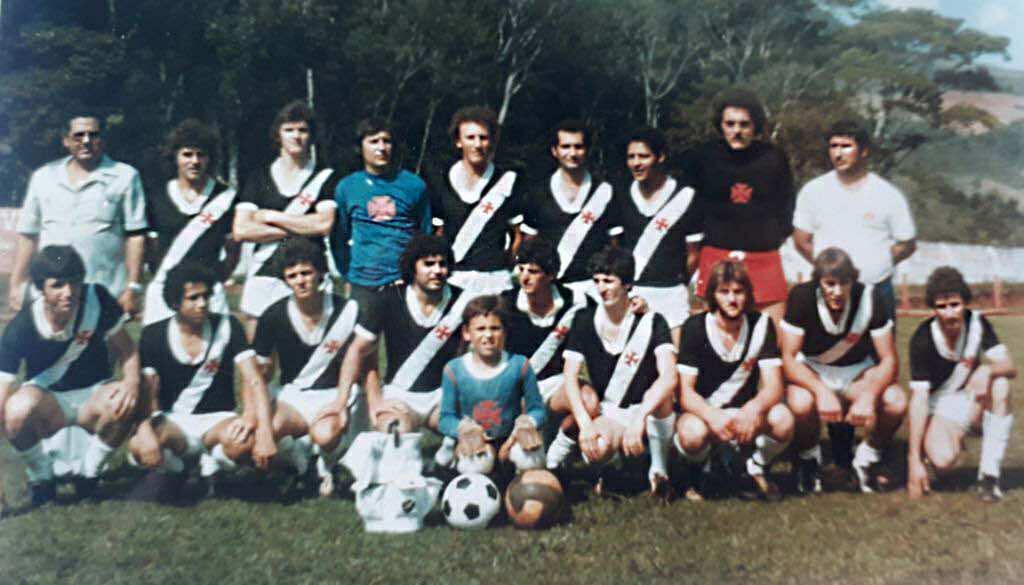 O Futebol nos Velhos Tempos Antonio Carlos “Bolinha” Pereira, atleticano desde criancinha