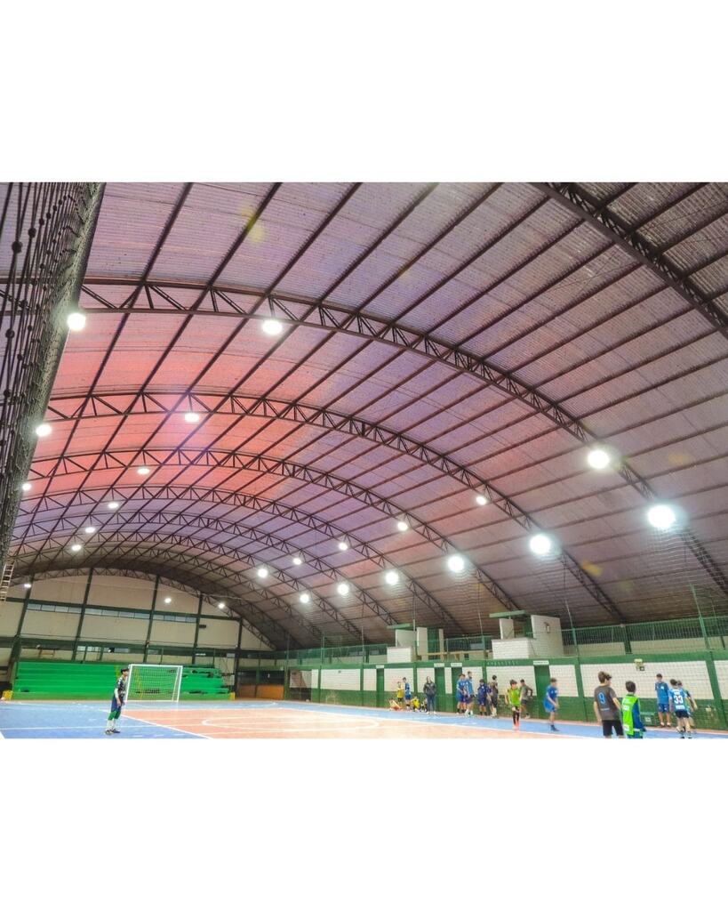 Nova iluminação no ginásio de esportes de Pinhal da Serra