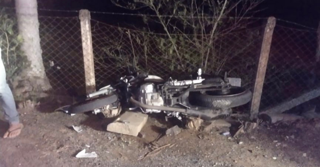 Motociclista de 21 anos fica gravemente ferido em acidente no Alto Vale do Itajaí