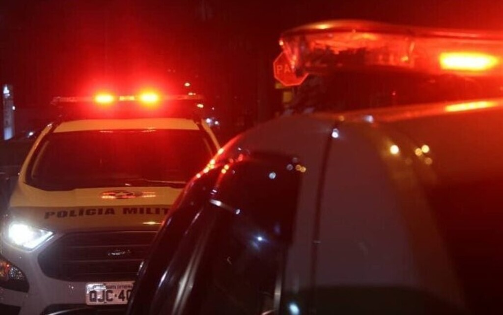 Homem com mandado de prisão por pensão alimentícia é detido em Rio do Sul